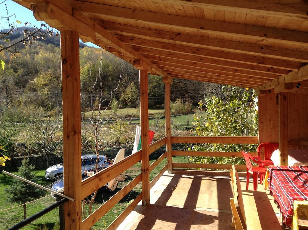 Villa Lilia Aprilci Kültér fotó