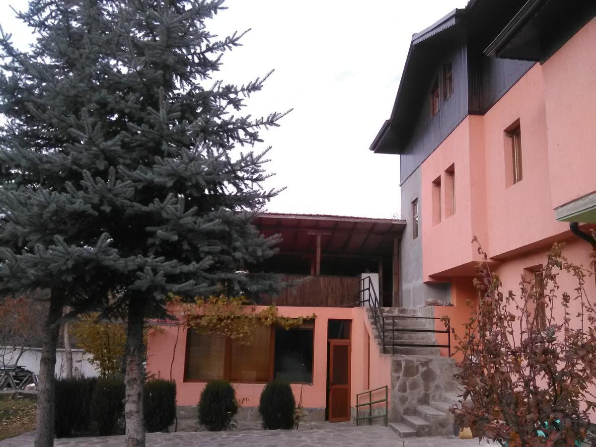 Villa Lilia Aprilci Kültér fotó