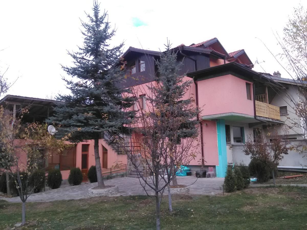 Villa Lilia Aprilci Kültér fotó